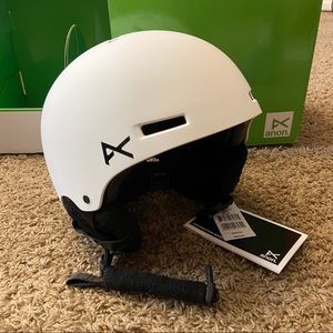 NWT White Anon Ski/Snowboard Helmet - Size Small